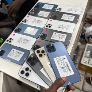 iPhone 12 Pro Max 256 Go - Performances Inégalées & Photographie Pro - TETProgram Afrique