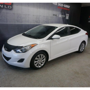 Hyundai Elantra avec 52728 km