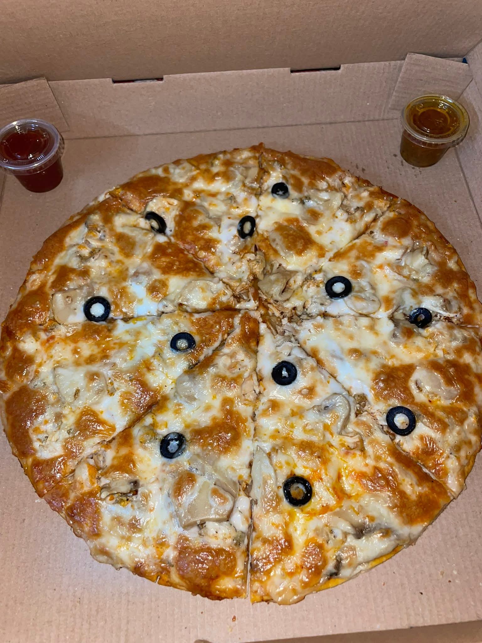 Pizza Généreuse Gourmet Livrée - Saveur Inoubliable à Domicile – Image 5