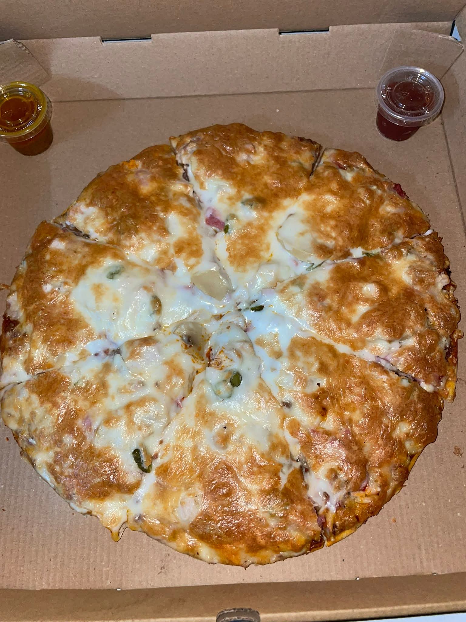 Pizza Généreuse Gourmet Livrée - Saveur Inoubliable à Domicile – Image 3