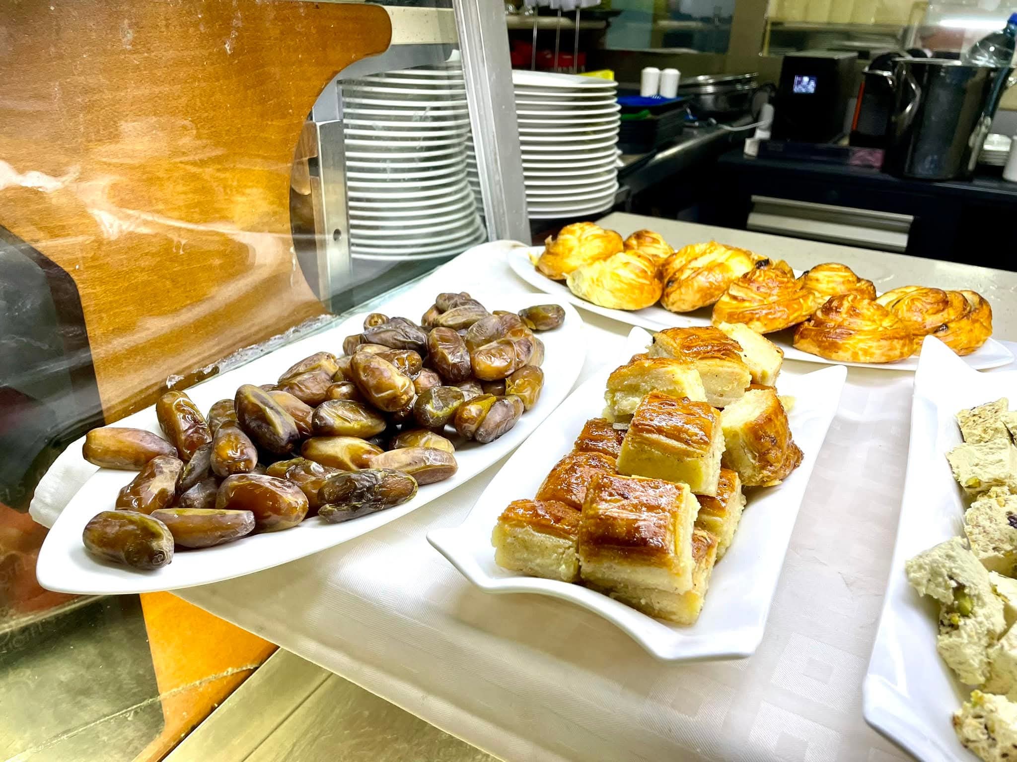 Chambre d'Affaires Bravia Hôtel Ouagadougou - Vue Piscine, Petit Déjeuner & Navette Aéroport Inclus – Image 13