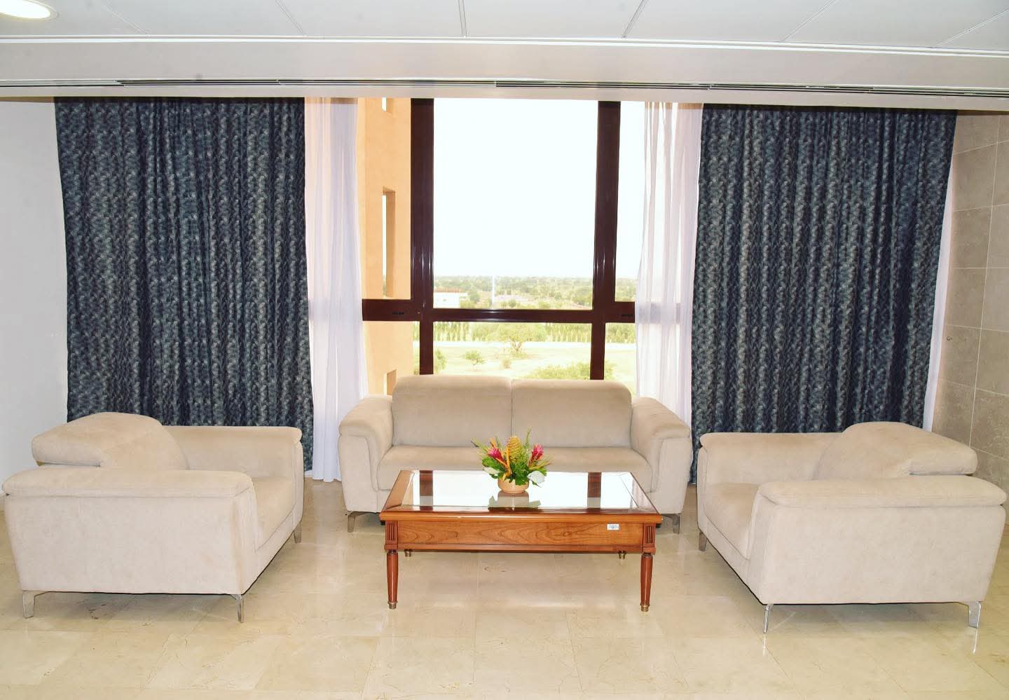Chambre suite exécutive Lancaster Ouaga 2000 – Image 3