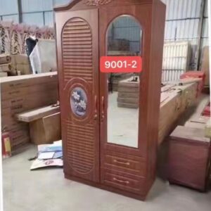 UN JOLI ARMOIRE